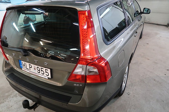 Volvo V70 6 of 17