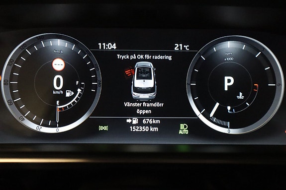 Land Rover Range Rover Sport 9 of 24