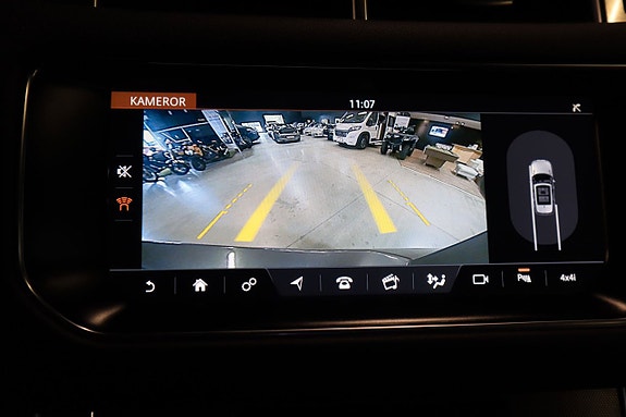 Land Rover Range Rover Sport 17 of 24