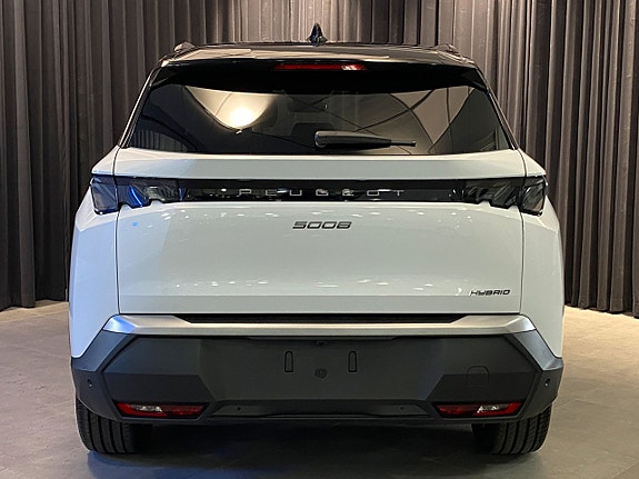 Peugeot 5008 2 of 5