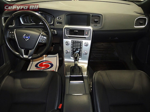 Volvo V60 10 of 22