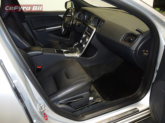 Volvo V60 13 of 22