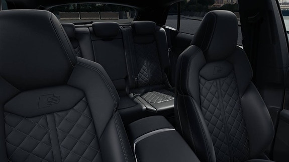 Audi Q8 9 of 12