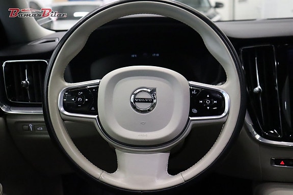 Volvo V60 10 of 23