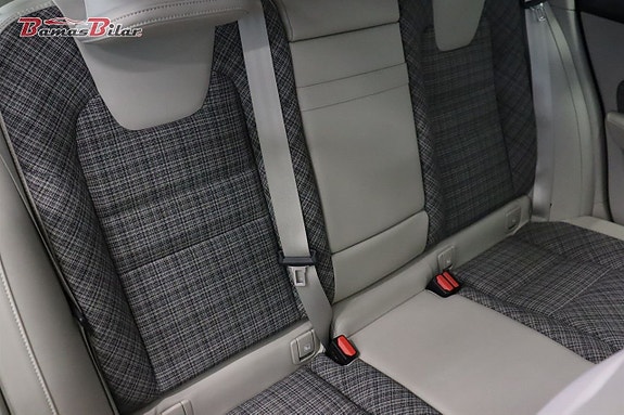 Volvo V60 18 of 23
