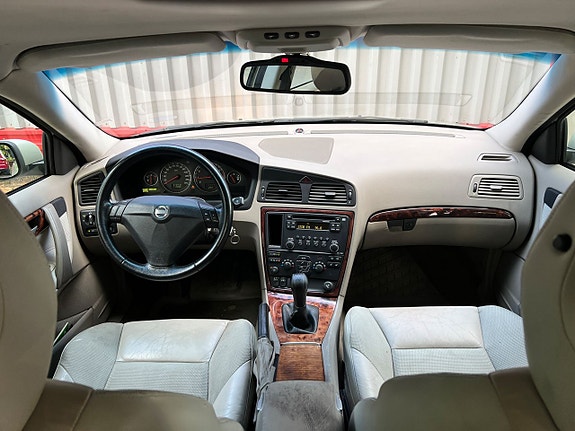 Volvo S60 15 of 16