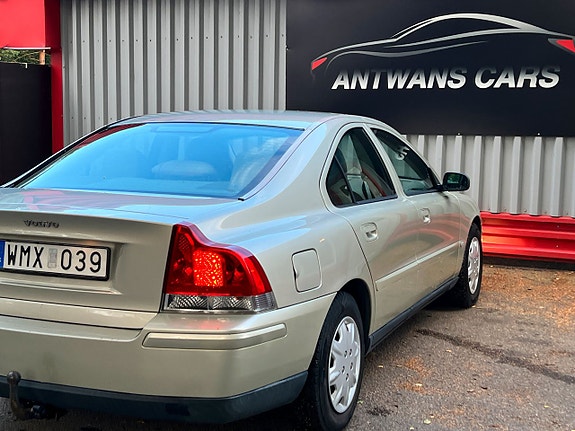 Volvo S60 10 of 16