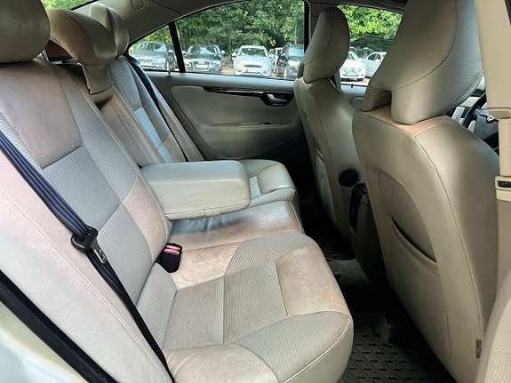 Volvo S60 16 of 16