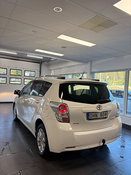 Toyota Verso 2 of 5