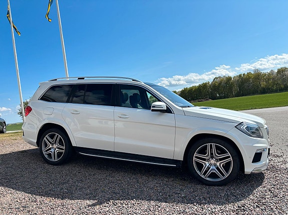 Mercedes-Benz GL350 7 of 9