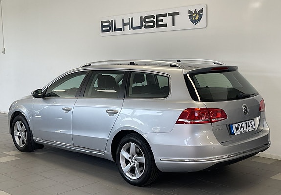 Volkswagen Passat 2 of 5