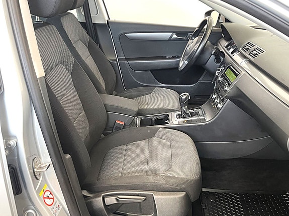 Volkswagen Passat 8 of 14
