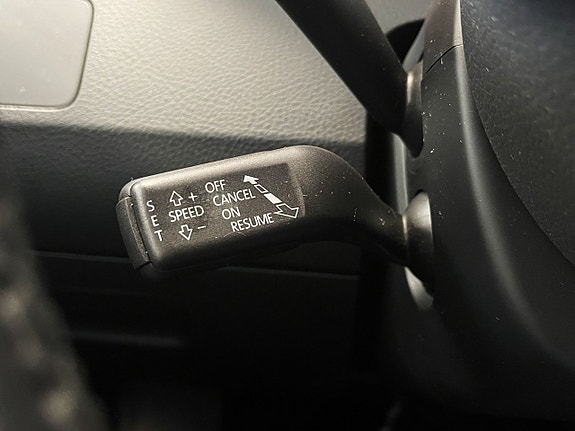 Volkswagen Passat 14 of 14