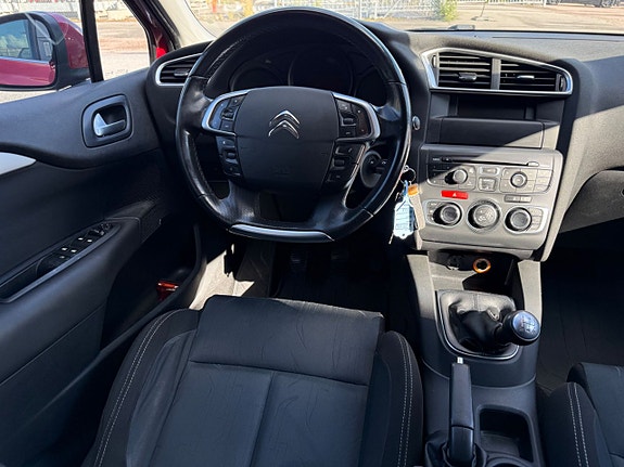 Citroen C4 9 of 11