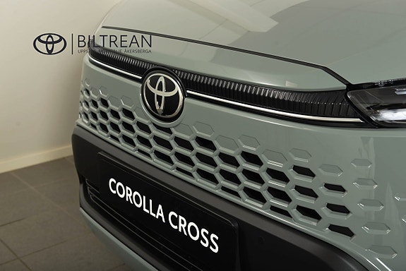 Toyota Corolla Cross 13 of 13