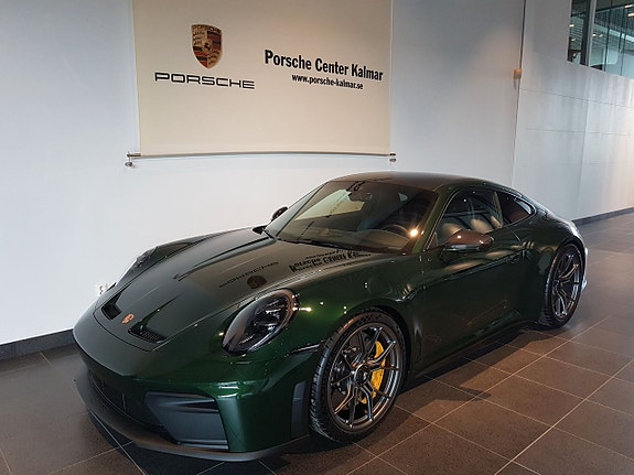 Porsche 911 GT3 2 of 5