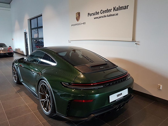 Porsche 911 GT3 3 of 5