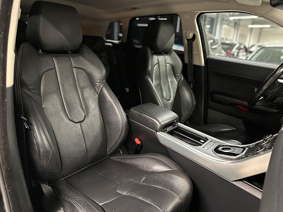 Land Rover Range Rover Evoque 16 of 30