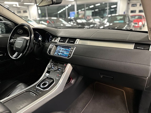 Land Rover Range Rover Evoque 18 of 30