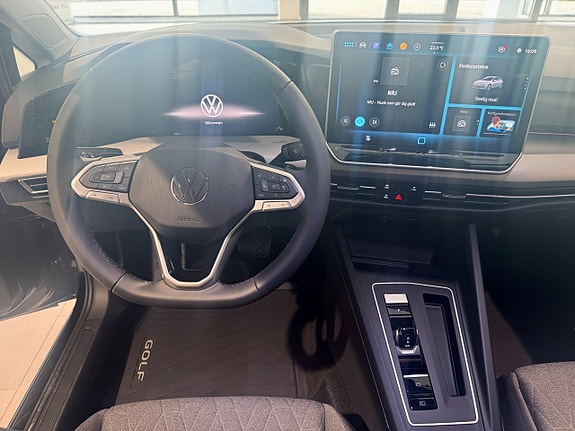 Volkswagen Golf I 9 of 10