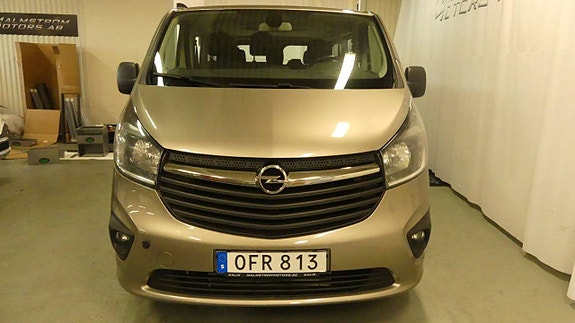 Opel Vivaro 5 of 5