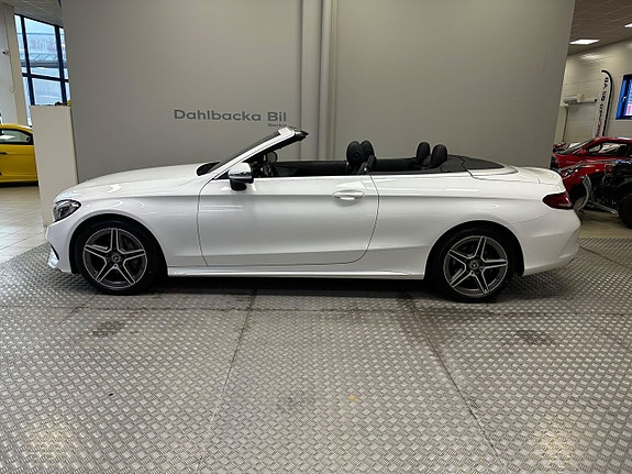 Mercedes-Benz C180 3 of 5