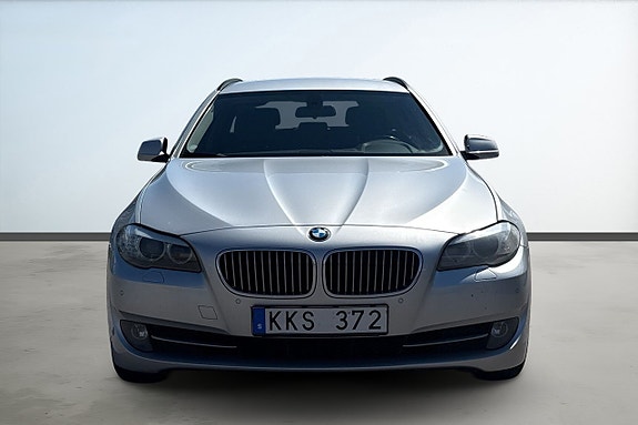 BMW 523i 8 of 14