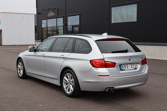 BMW 523i 5 of 5