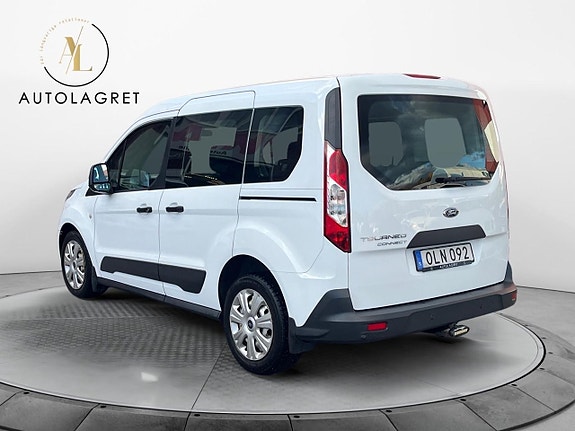 Ford Tourneo Connect 4 of 5