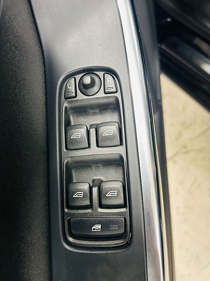 Volvo V60 11 of 12
