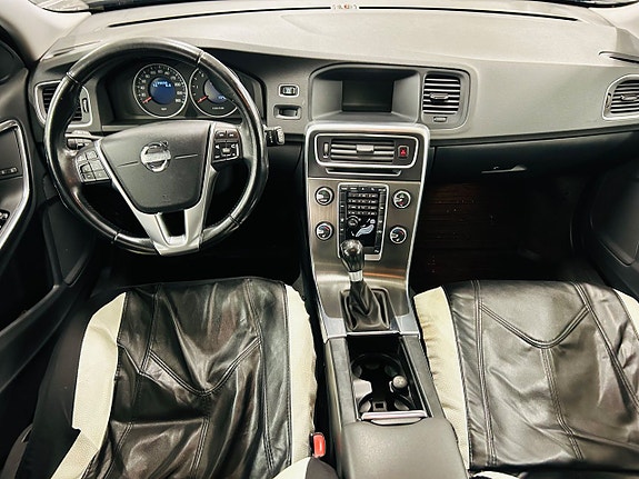 Volvo V60 9 of 12