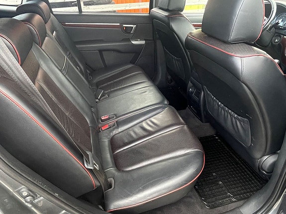 Hyundai Santa Fe 10 of 22