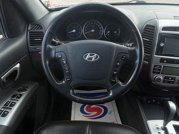 Hyundai Santa Fe 13 of 22