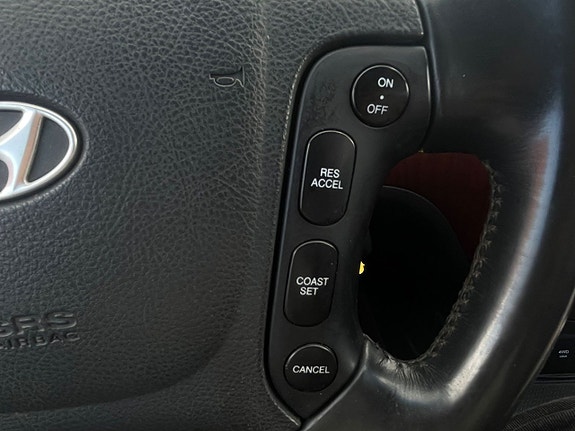 Hyundai Santa Fe 17 of 22