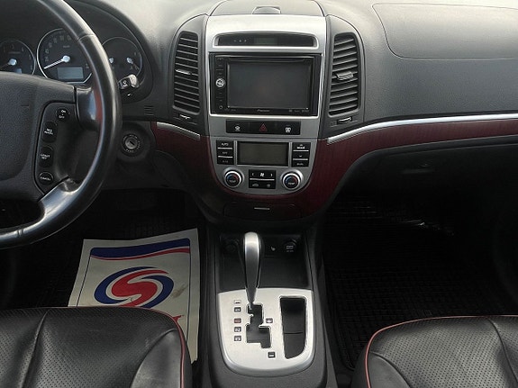 Hyundai Santa Fe 14 of 22
