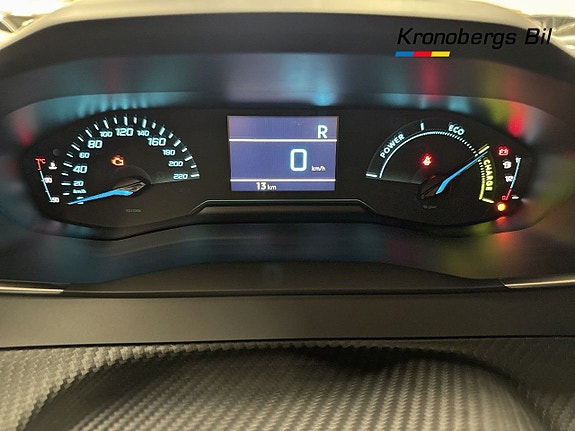 Peugeot 2008 10 of 17