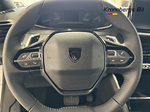 Peugeot 2008 16 of 17