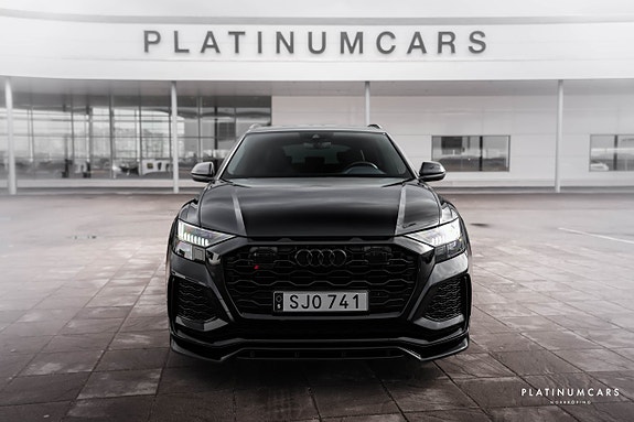 Audi RS Q8 3 of 5