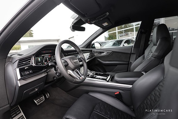 Audi RS Q8 5 of 5