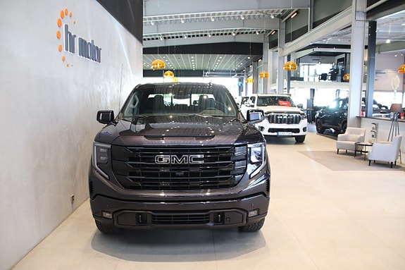 GMC Sierra 1500 2 of 5