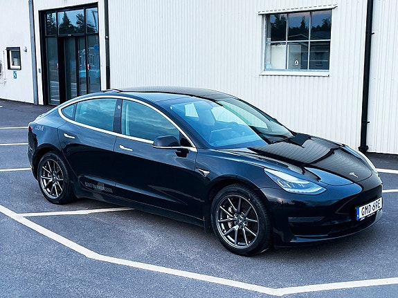 Tesla Model 3 6 of 14