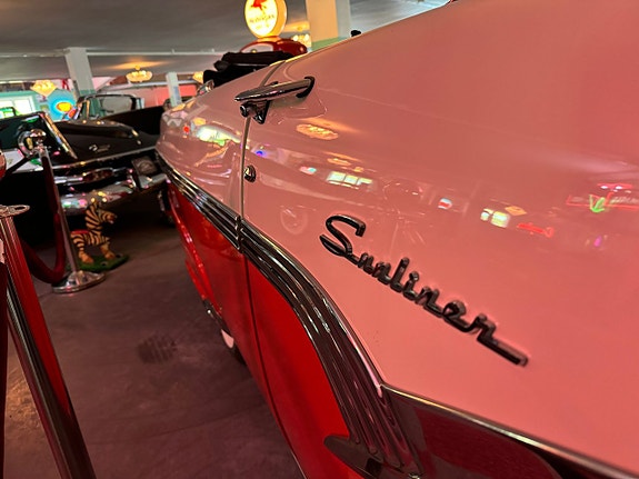 Ford Fairlane 5 of 5