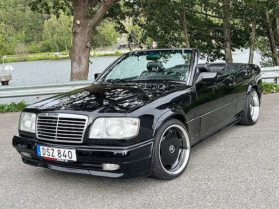 Mercedes-Benz 300 CE-24