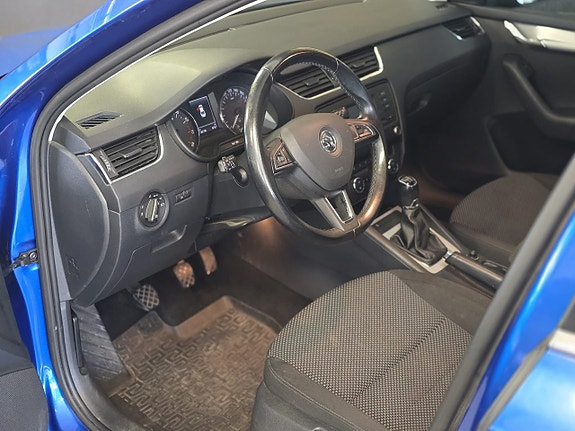 Skoda Octavia 9 of 16