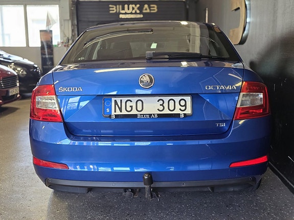 Skoda Octavia 3 of 5