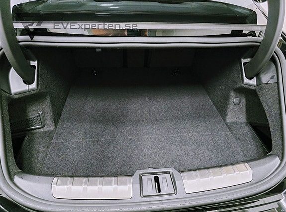Audi e-tron 19 of 23