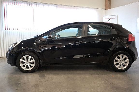 Kia Rio 2 of 5
