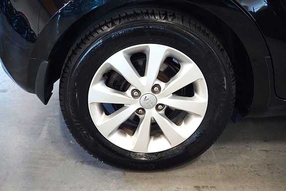 Kia Rio 7 of 23