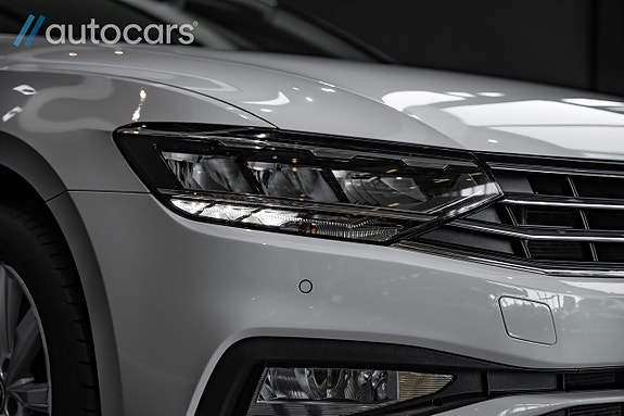 Volkswagen Passat 10 of 27