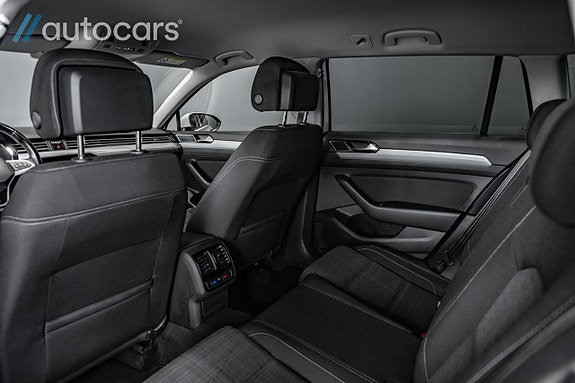 Volkswagen Passat 26 of 27